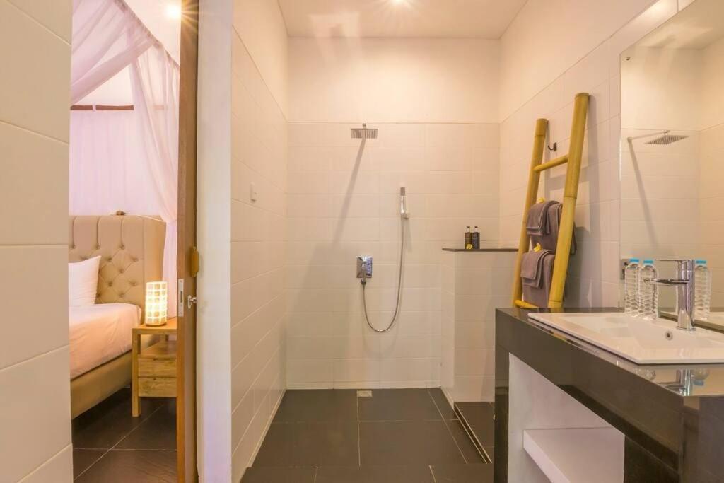 Villa Hidden Pearl, With Private Cook And Pool 까랑아섬 외부 사진